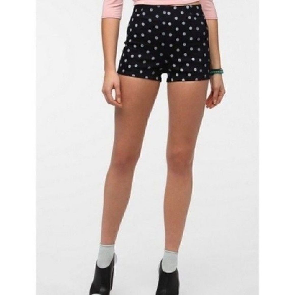 Kimchi Blue high waisted shorts blue polka dots size 4 BoxK